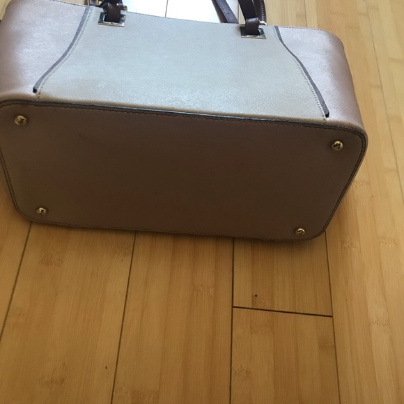 Calvin Klein barely used authentic pink purse - Picture 5 of 5